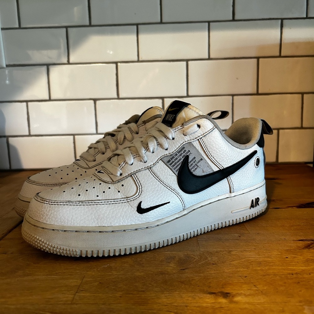 Nike Air Force 1 Low Utility
White Black MENS 9.5